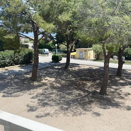 Grand T2 53m2, Proche Plages Et Port , Parking . Lägenhet La Ciotat